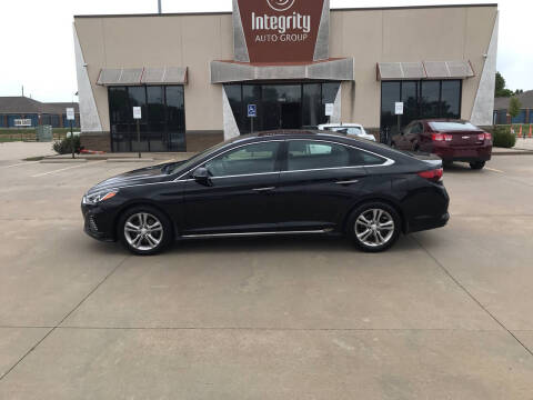 2018 Hyundai Sonata for sale at Integrity Auto Group in Wichita KS