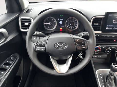 2022 Hyundai Venue SE