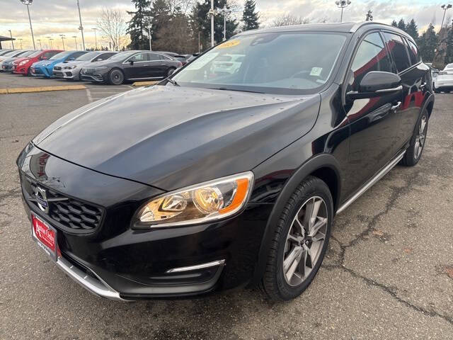 2015 Volvo V60 Base
