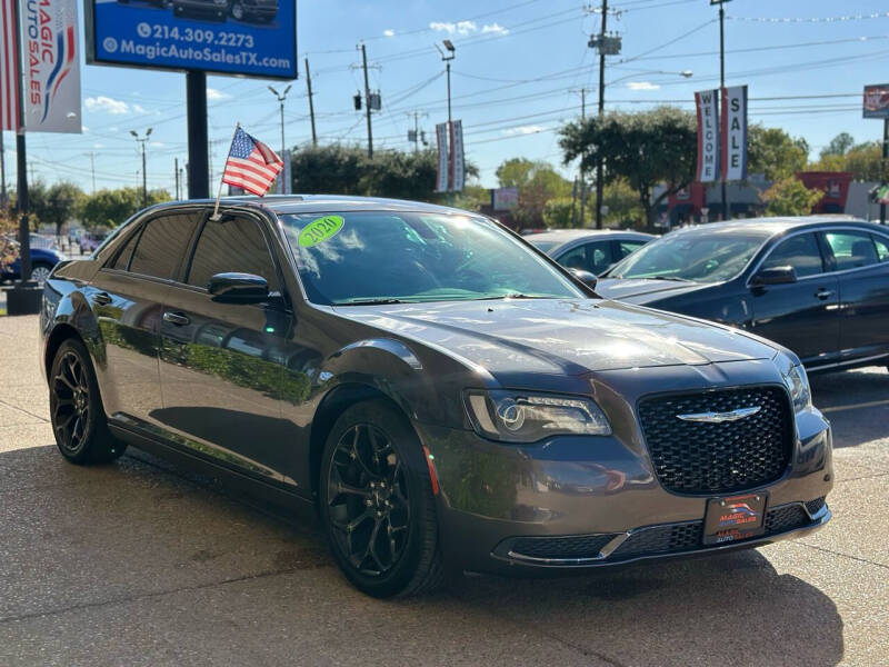 Used 2020 Chrysler 300 Touring with VIN 2C3CCAAG5LH112092 for sale in Dallas, TX