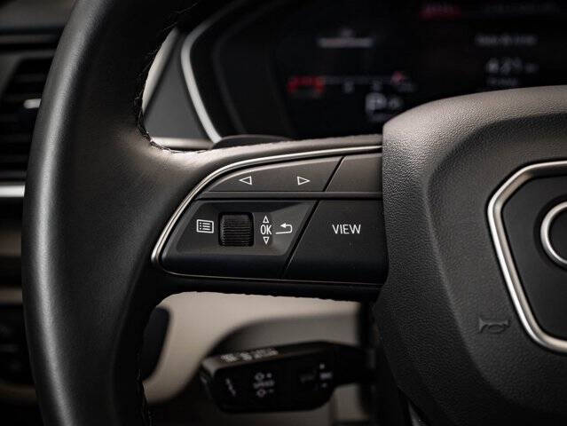 2025 Audi Q5 quattro Premium 40 TFSI