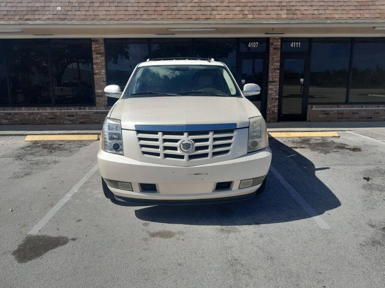 2008 CADILLAC Escalade SUV / Crossover - $7,950