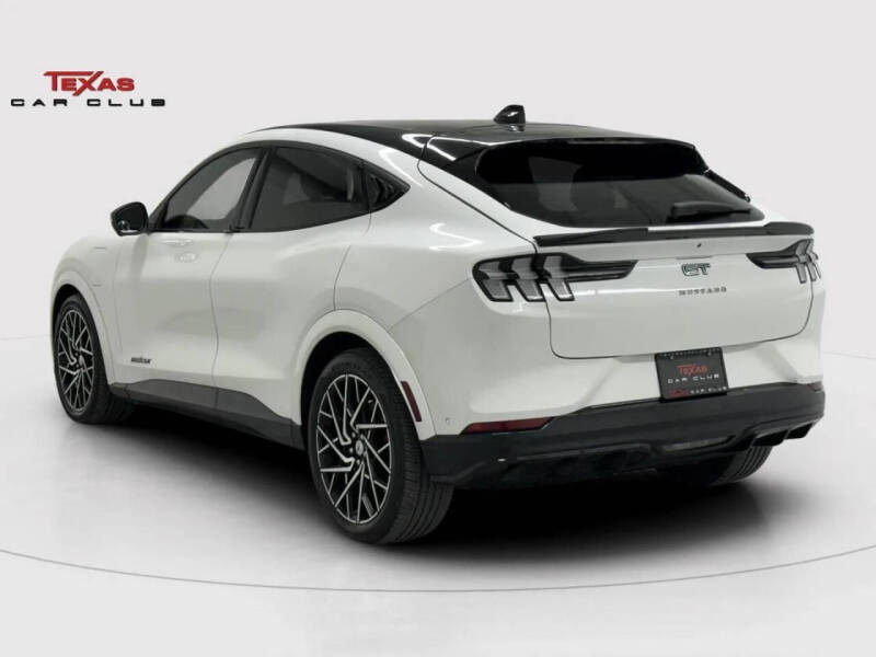 2022 Ford Mustang Mach-E GT