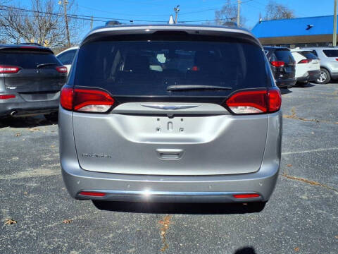 2018 Chrysler Pacifica Touring L