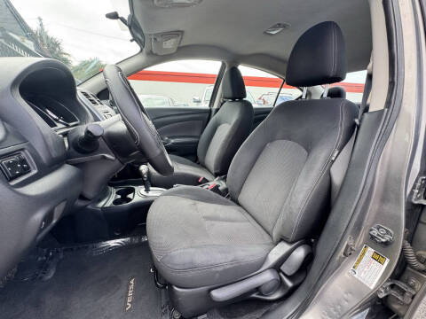 2014 Nissan Versa 1.6 SV