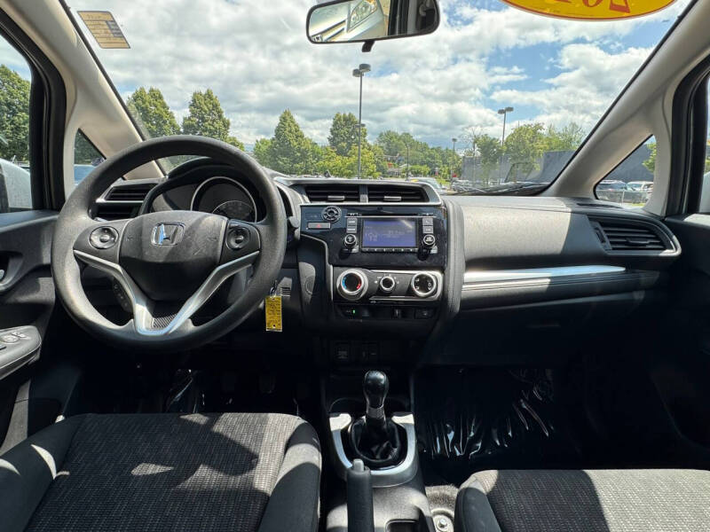 2017 Honda Fit LX - Photo 13