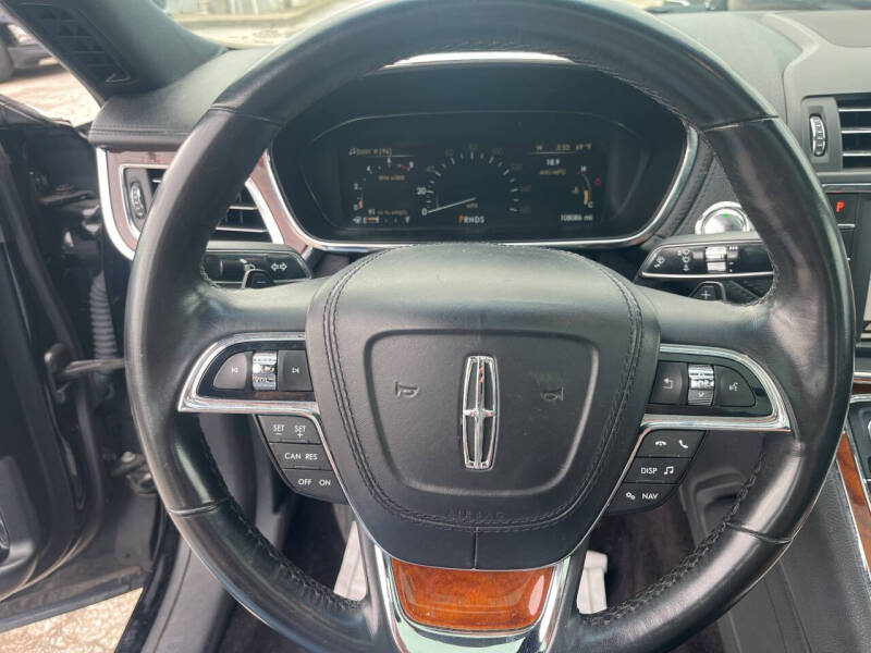 2018 Lincoln Continental Select