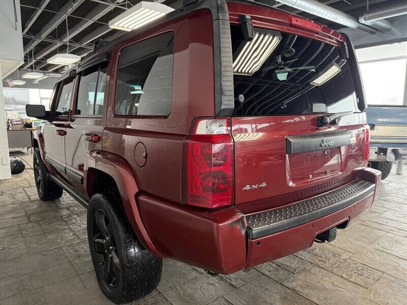 2008 Jeep Commander Sport
