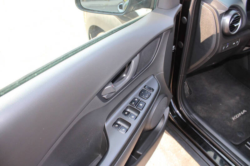 2020 Hyundai Kona SEL