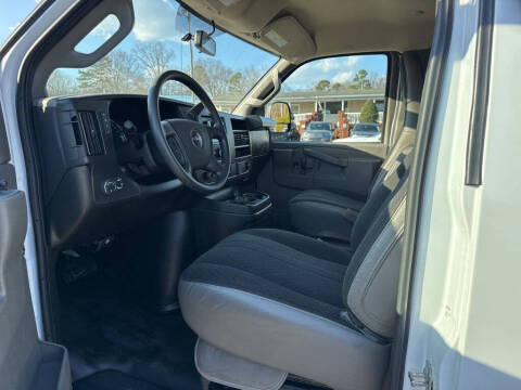 2023 GMC Savana 2500