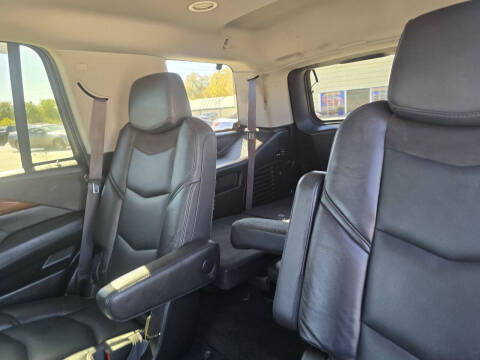 2017 Cadillac Escalade Luxury