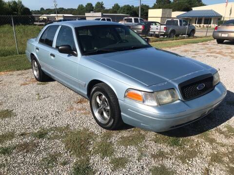 2006 Ford Crown Victoria for sale at B AND S AUTO SALES in Meridianville AL