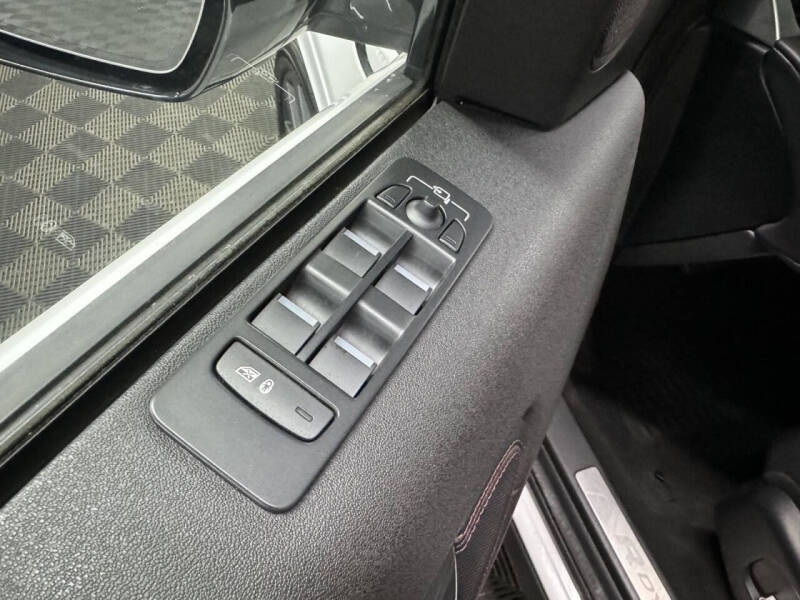 2022 Land Rover Discovery Sport P250 SE R-Dynamic