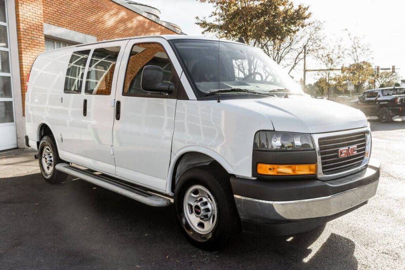 2023 GMC Savana 2500