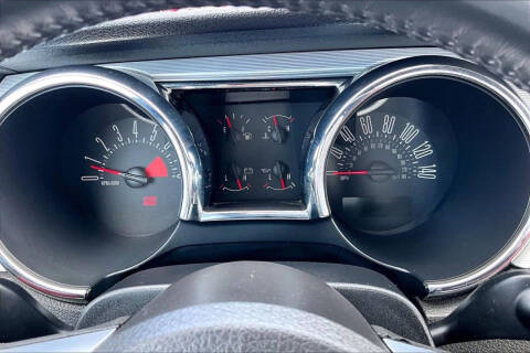 2005 Ford Mustang GT Deluxe