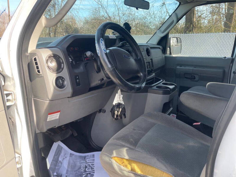 2013 Ford E-Series E-150