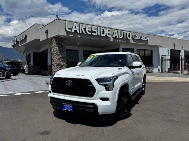 2025 Toyota Sequoia SR5's photo