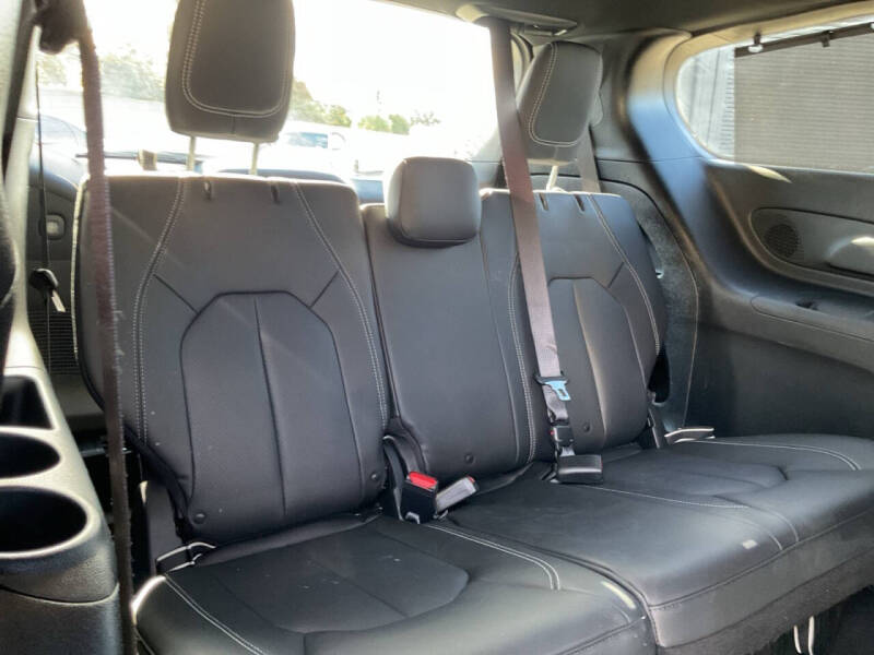 2020 Chrysler Pacifica Launch Edition