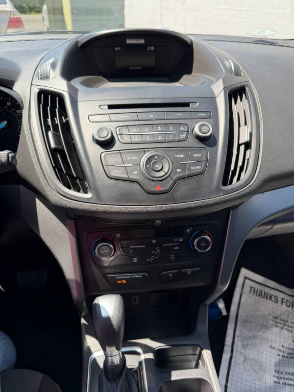 2017 Ford Escape SE