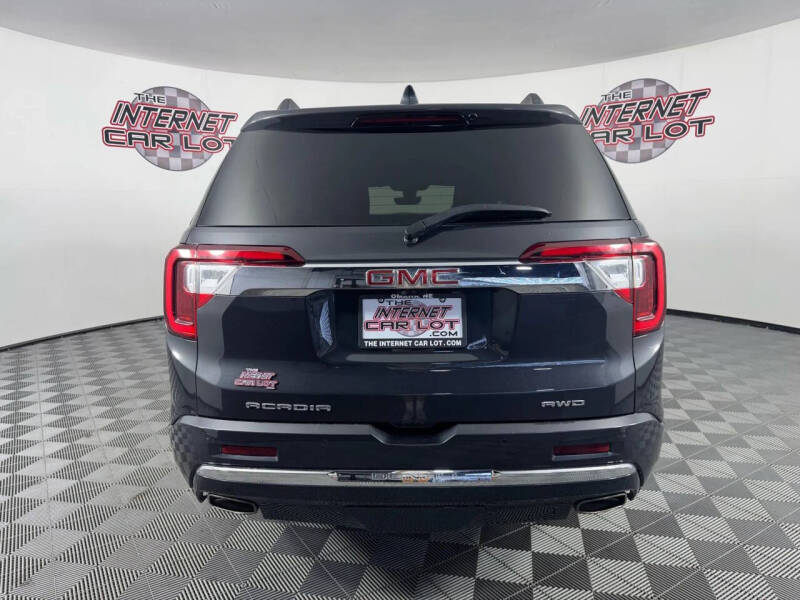 2022 GMC Acadia Denali