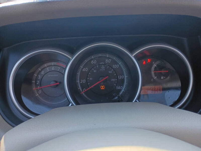 2011 Nissan Versa 1.8 SL