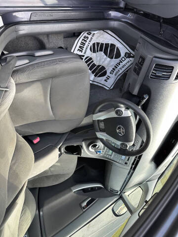 2011 Toyota Prius Two