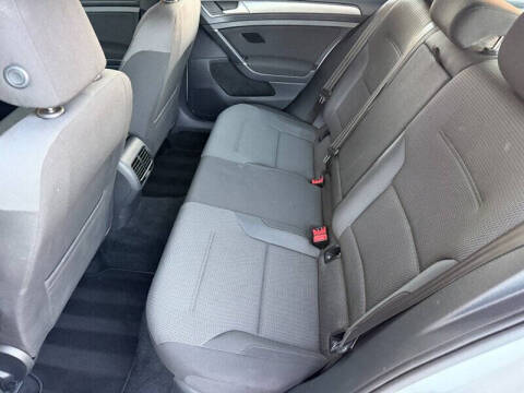 2017 Volkswagen e-Golf SE