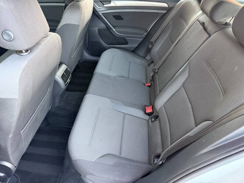 2017 Volkswagen e-Golf SE