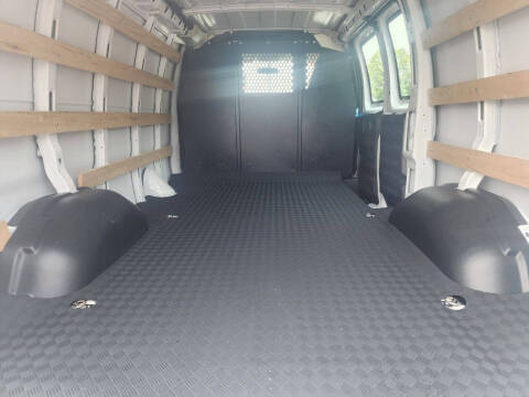 2023 GMC Savana 2500