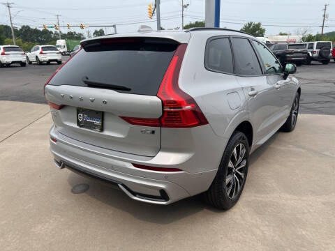 2025 Volvo XC60 B5 Plus Dark Theme