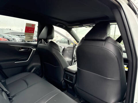 2025 Toyota RAV4 Plug-in Hybrid XSE