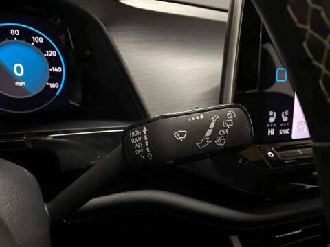 2025 Volkswagen Atlas Cross Sport SE 4Motion