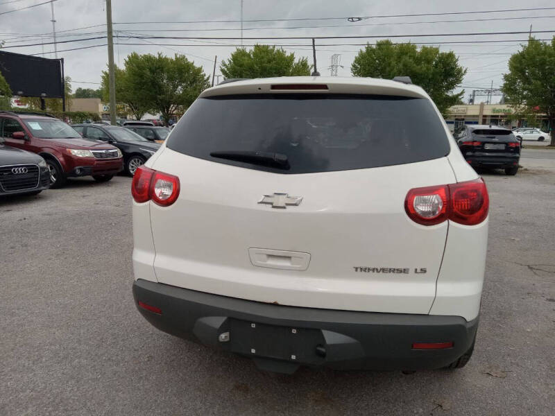 2012 Chevrolet Traverse LS