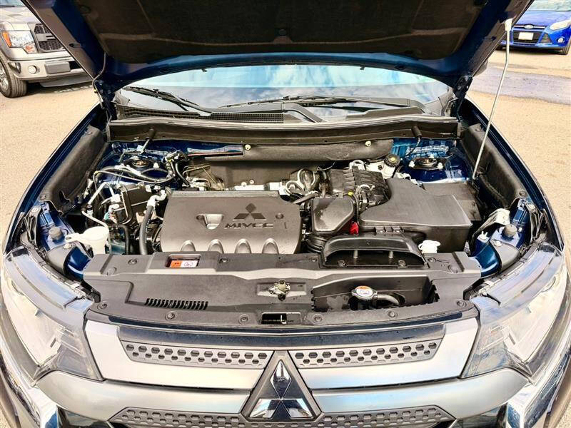 2020 Mitsubishi Outlander ES