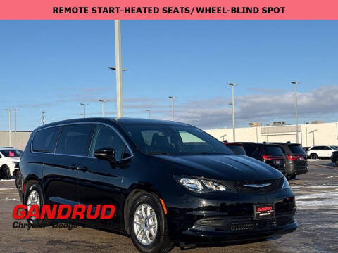 2025 Chrysler Voyager LX