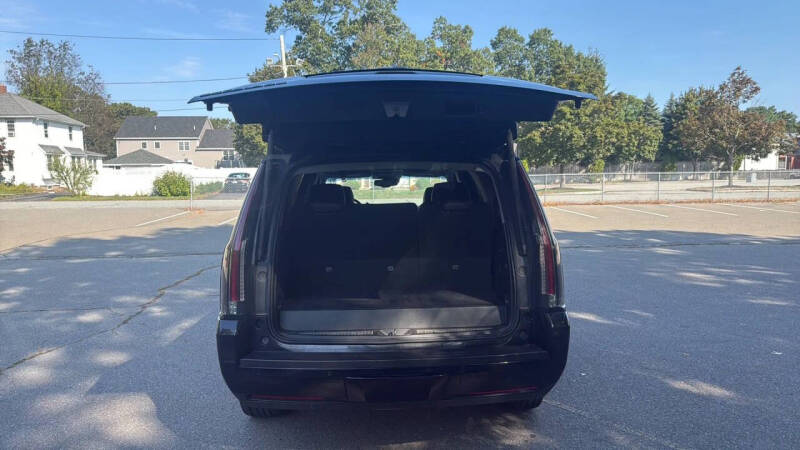 2015 Cadillac Escalade Luxury