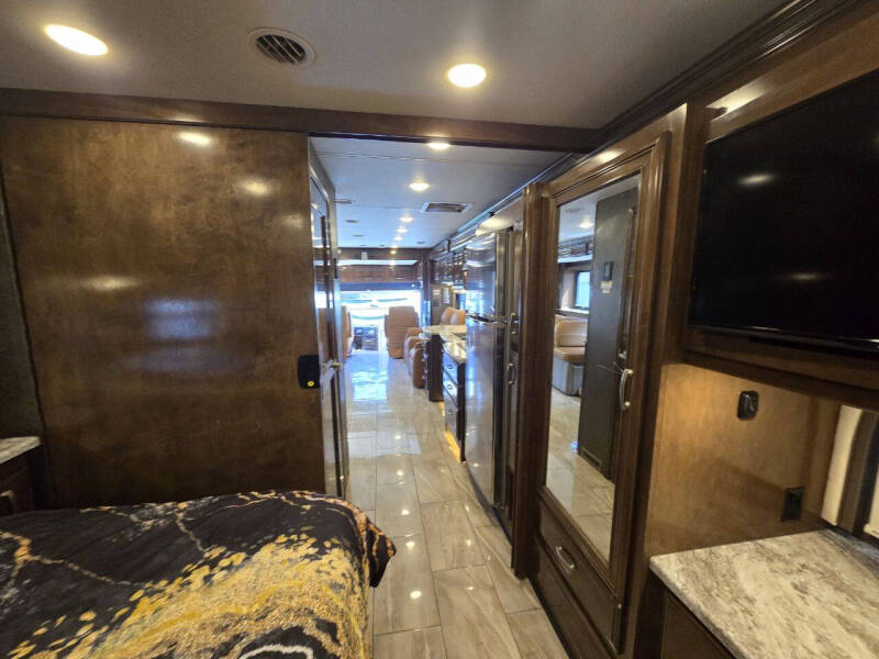 2017 Thor Motor Coach Aria