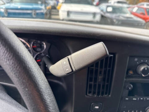 2023 Chevrolet Express 2500