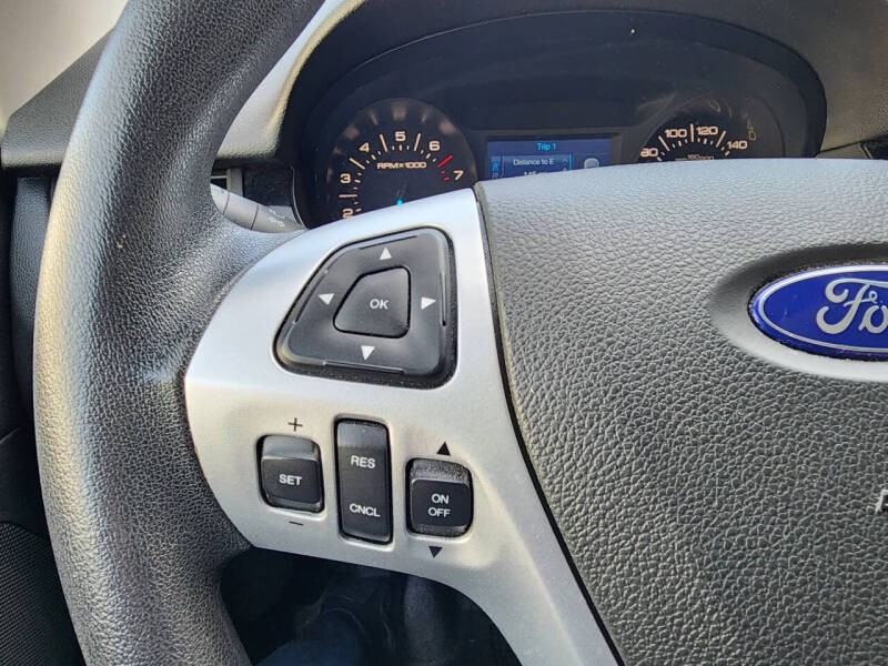 2011 Ford Edge SE