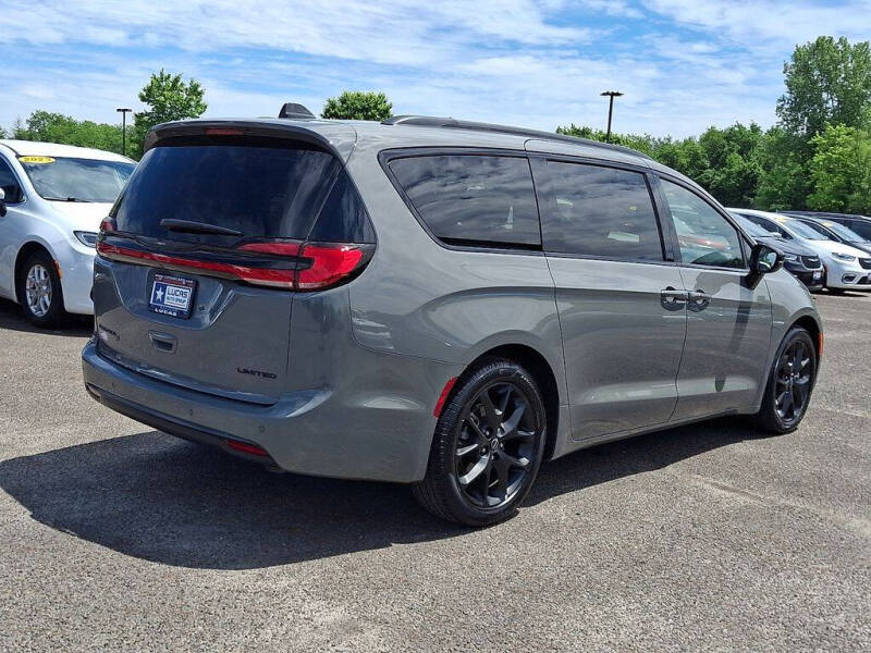 2025 Chrysler Pacifica Limited