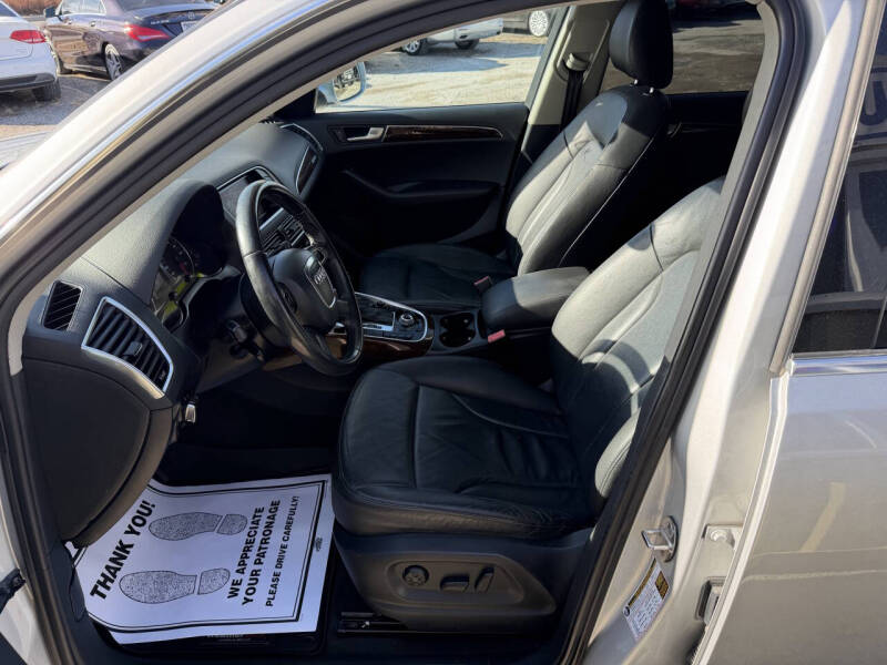 2011 Audi Q5 2.0T quattro Premium Plus