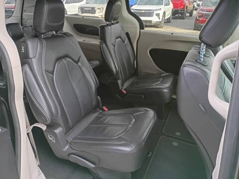 2022 Chrysler Pacifica Touring L