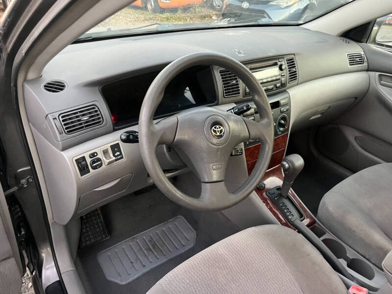 2006 Toyota Corolla LE photo 14