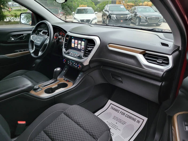 2017 GMC Acadia SLE-2