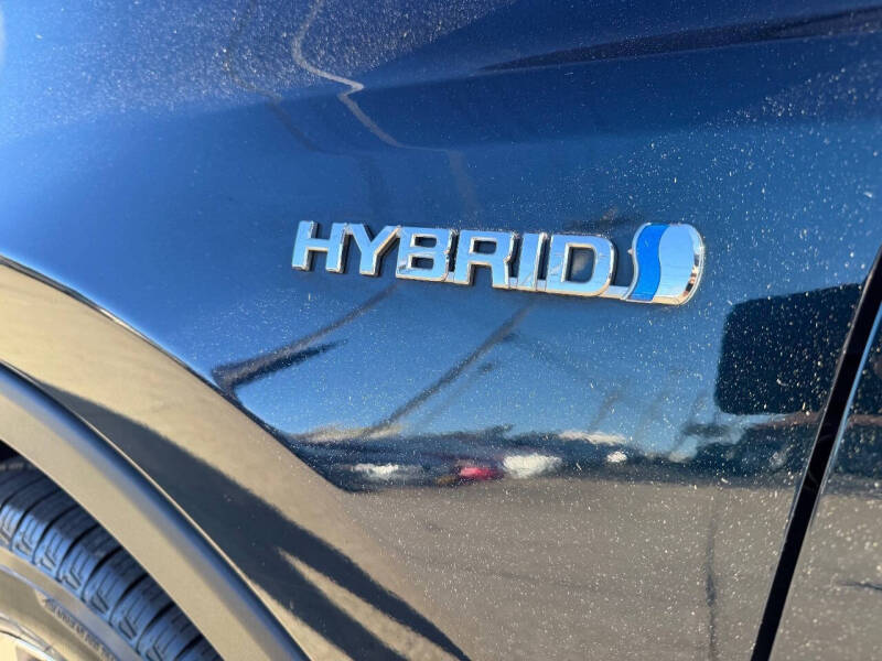 2017 Toyota RAV4 Hybrid XLE