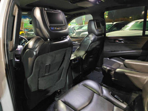 2019 Cadillac Escalade Platinum