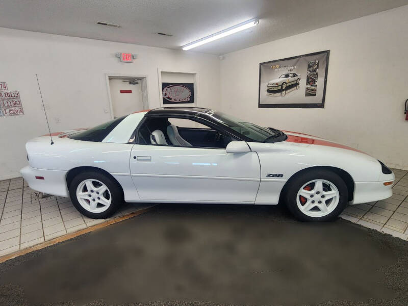 1997 Chevrolet Camaro null photo 7