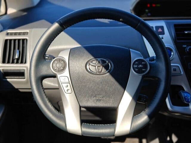 2013 Toyota Prius v Five