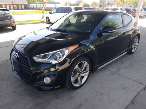 2013 Hyundai Veloster for sale at SpringField Select Autos in Springfield IL