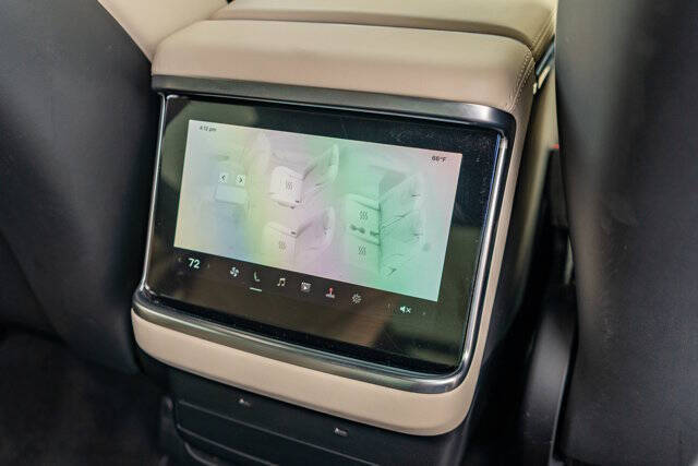 2022 Tesla Model X 64